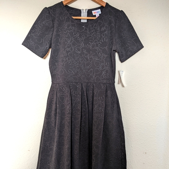 BLACK LulaRoe Amelia (S) - Picture 1 of 7